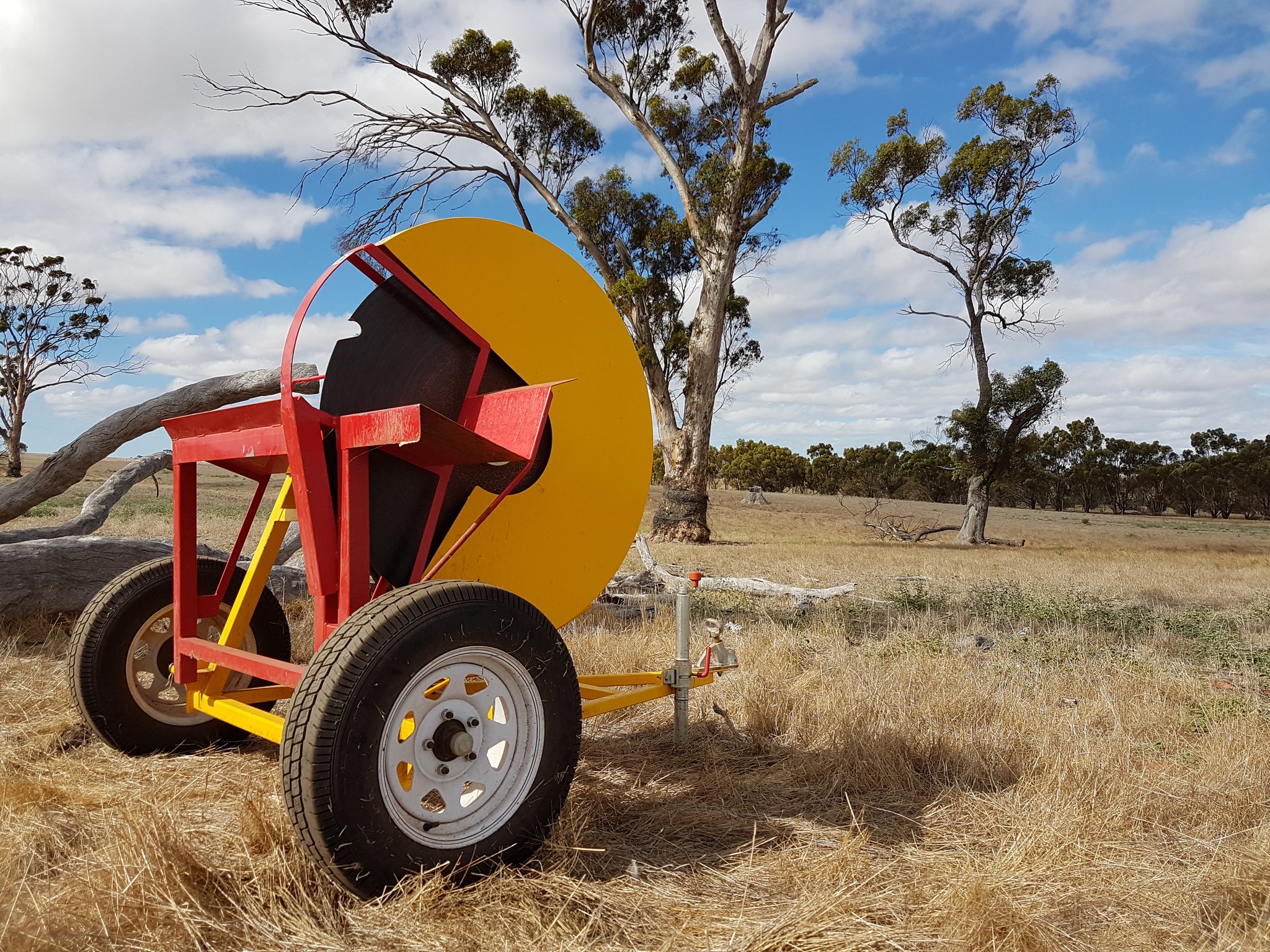 RAPTOR Towable Motorised 30" Benchsaw - Image 3